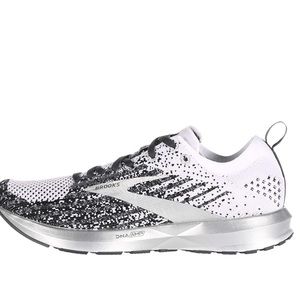 EUC Brooks Levitate 3